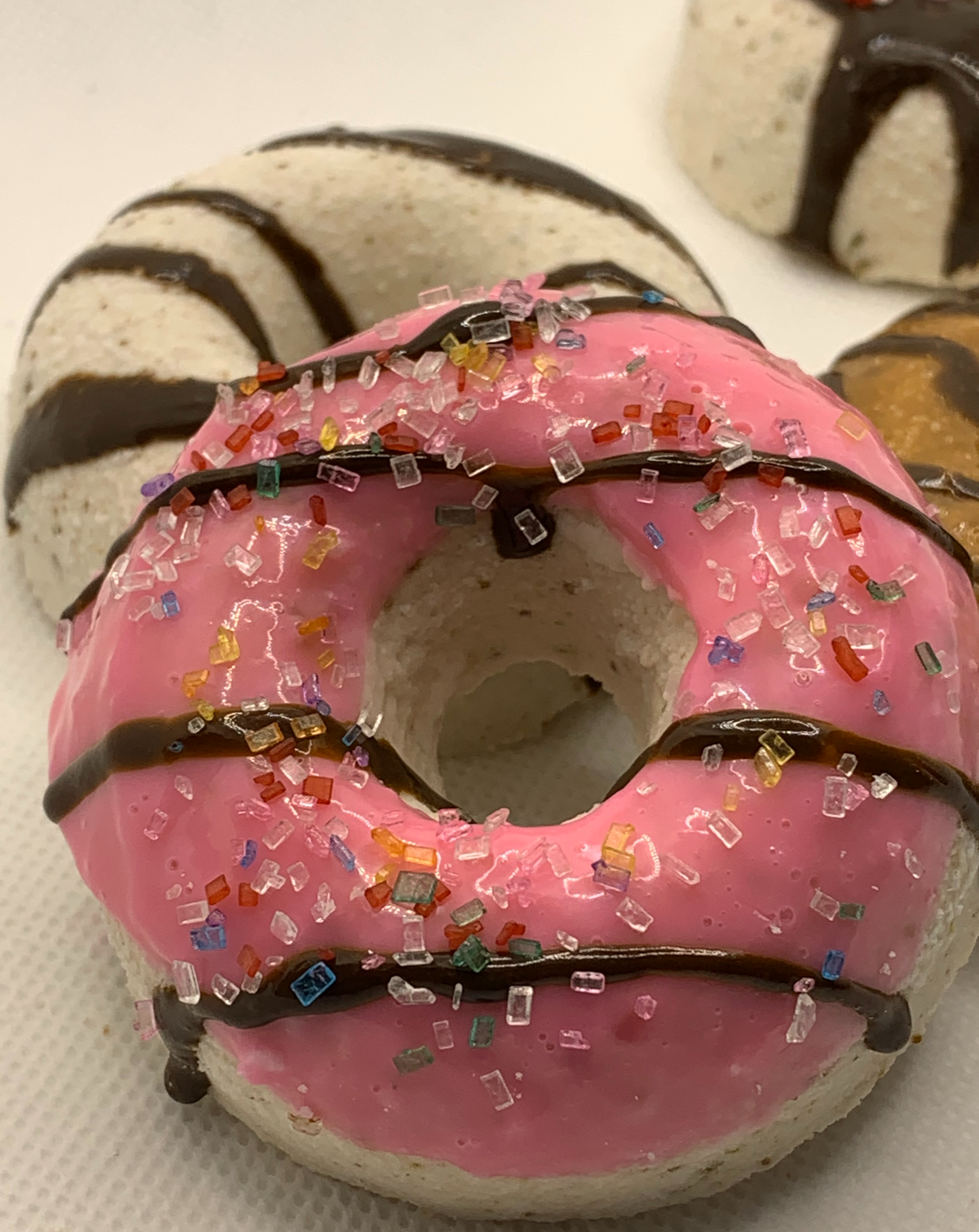 BATH BOMB SOAKING DOUGHNUT